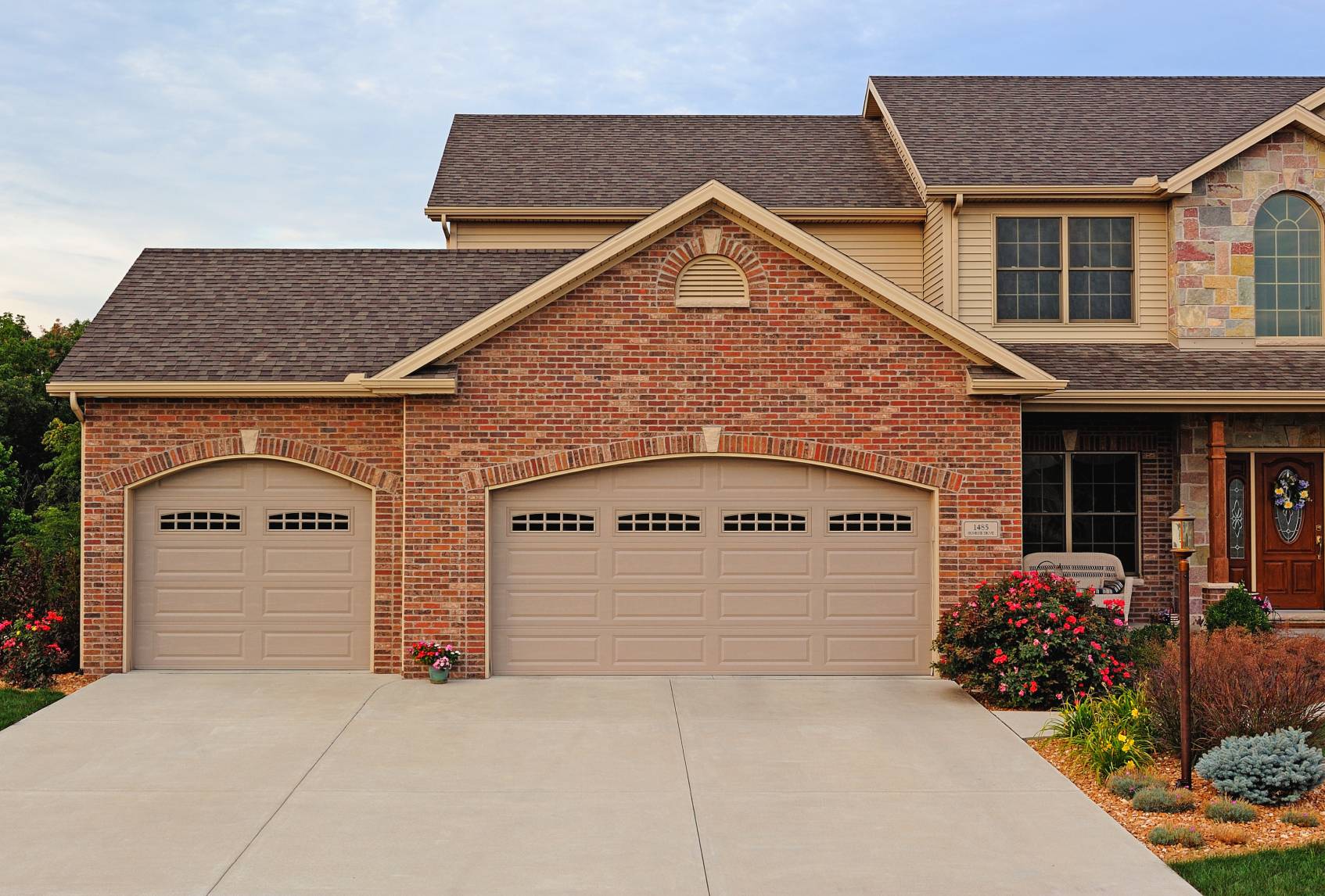 Residential - Dynamic Model - Raised Panel - 4283